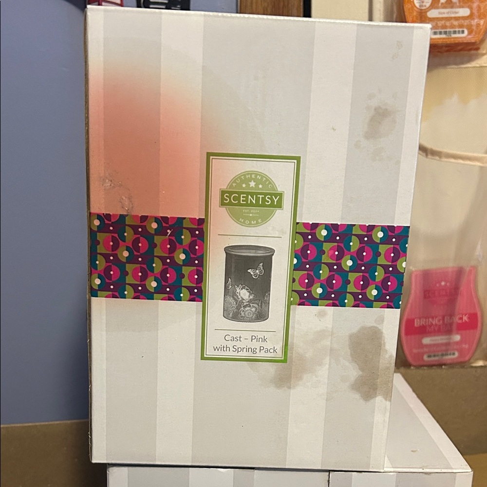 Scentsy Cast Pink Warmer with Colorful Design